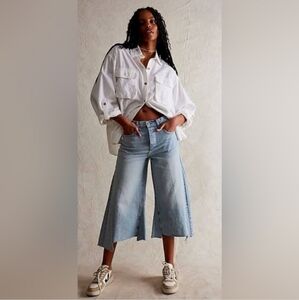 Free People We The Free  Ripple Wide Leg Cropped Jeans - size 27L